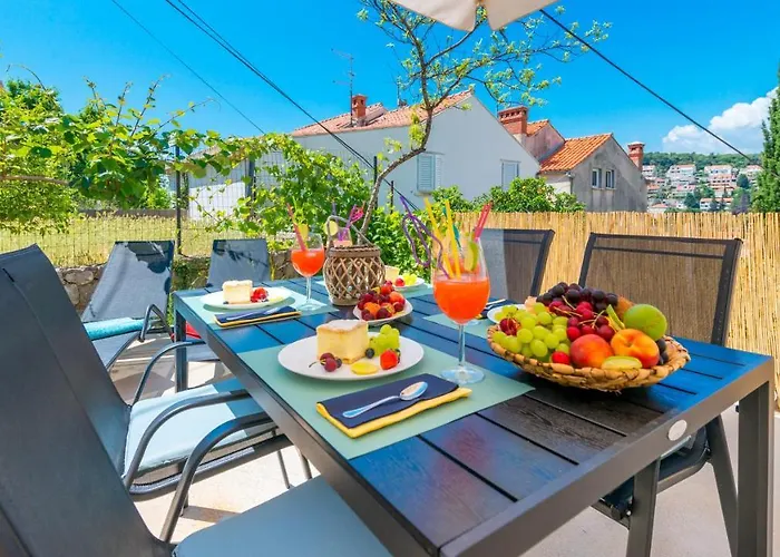 Petka Hill Apartments